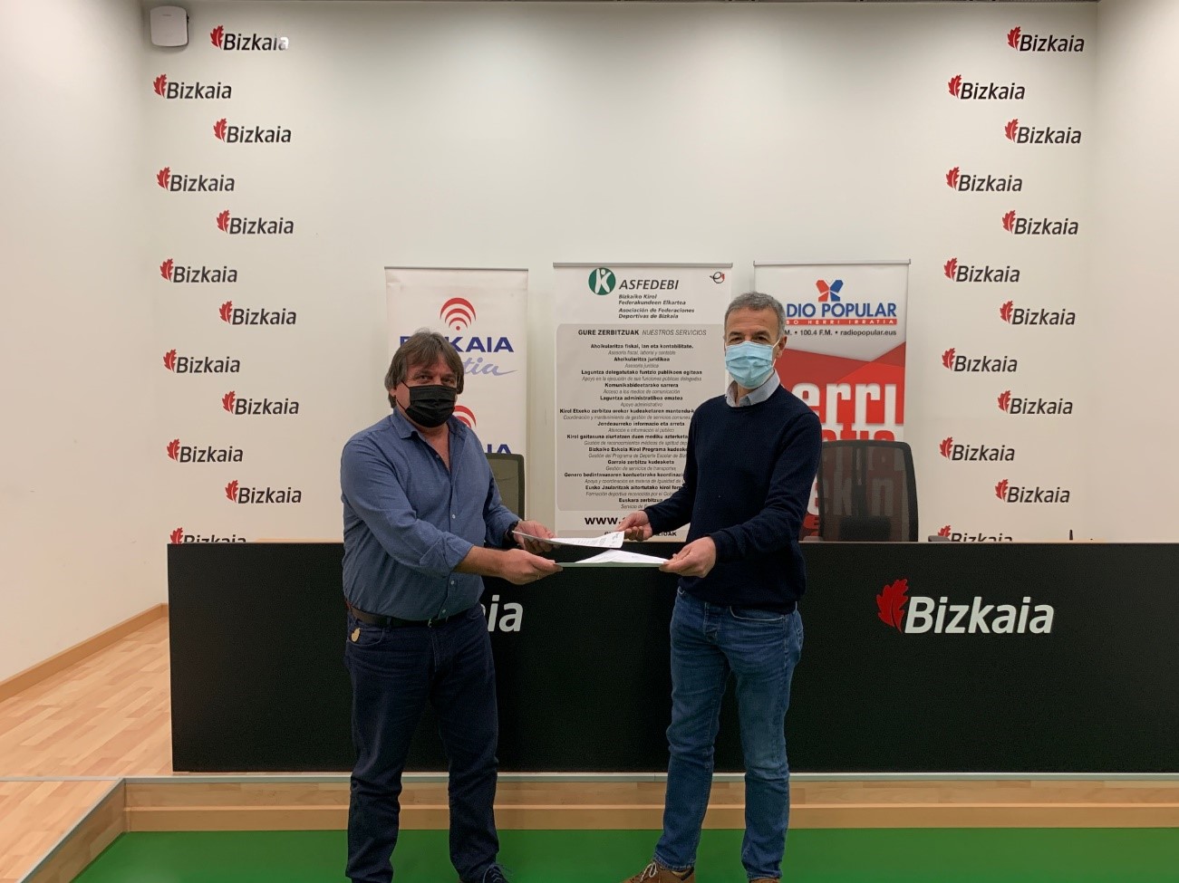 Bizkaia Irratiak eta Bilboko Herri Irratirekiko lankidetza-hitzarmena